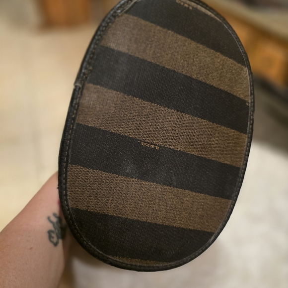 Fendi oval bag Aithentic - Picture 6 of 10